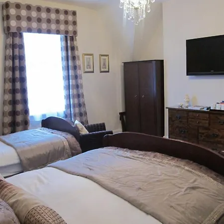 The Holme Lea Manor Apartment